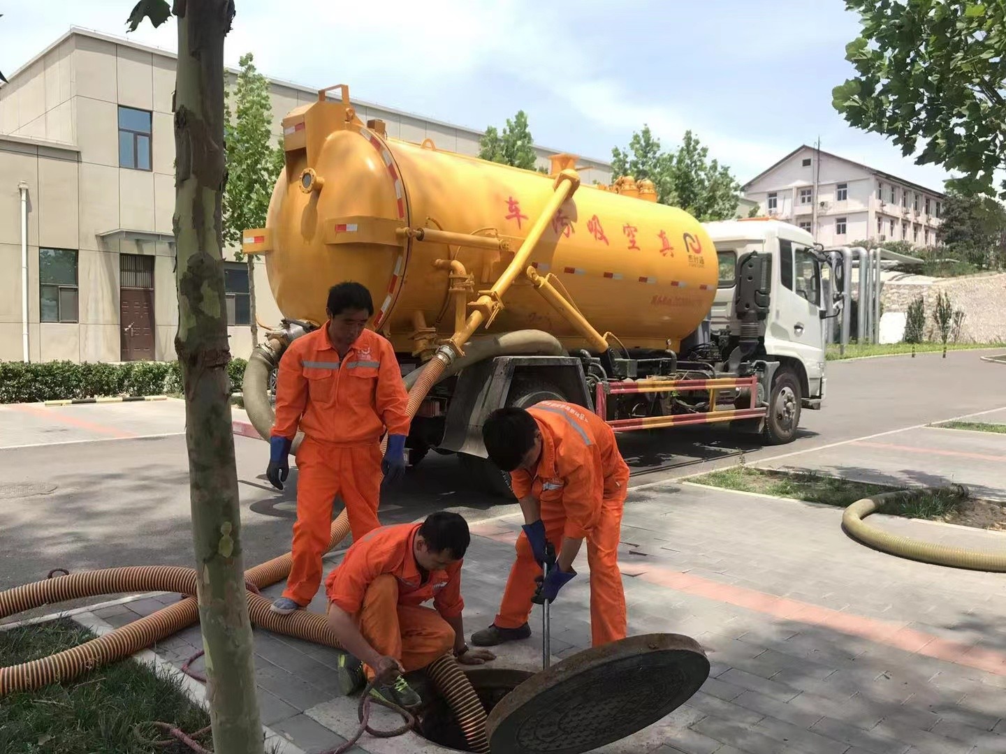 平桥化粪池清理与5-8吨吸粪车施工效率分析